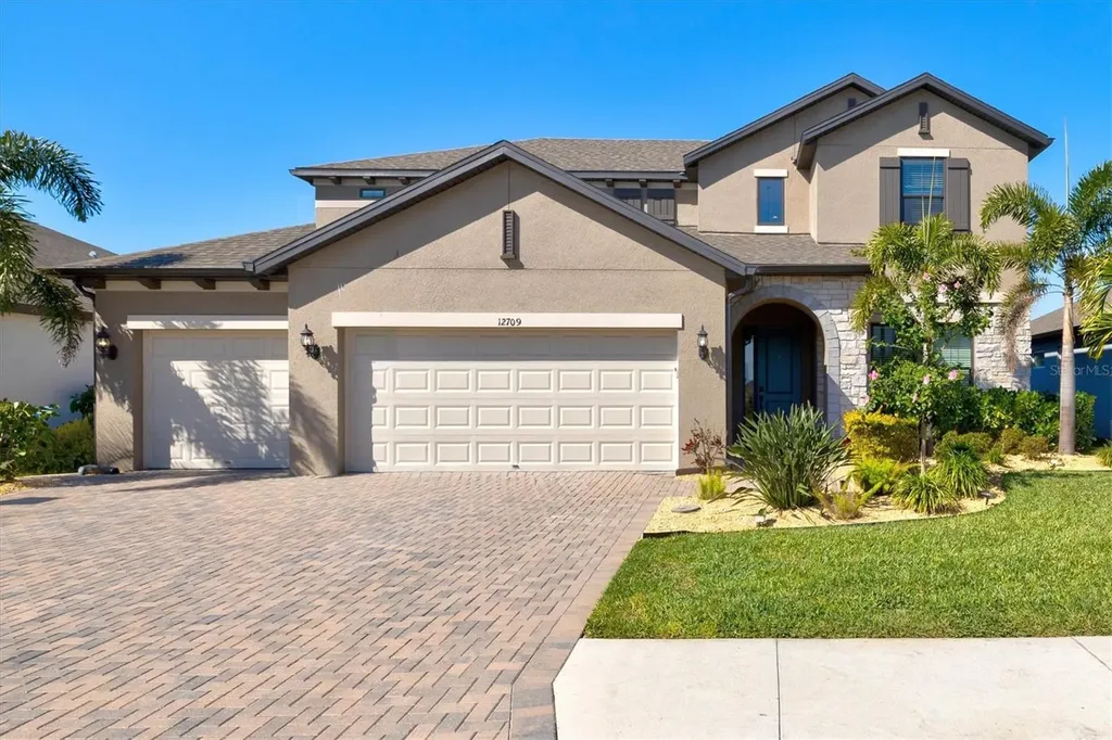 12709 Lateral Root Drive Sarasota FL 34238