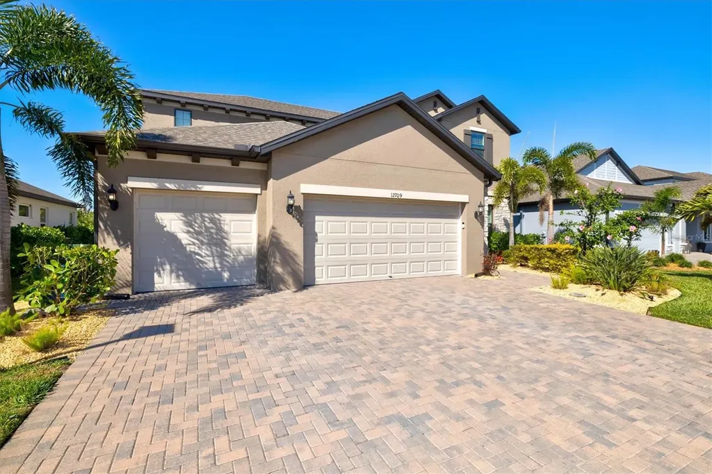12709 Lateral Root Drive Sarasota FL 34238