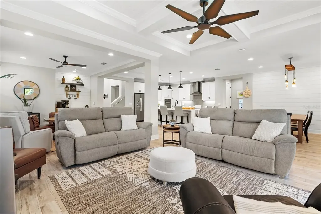 12709 Lateral Root Drive Sarasota FL 34238