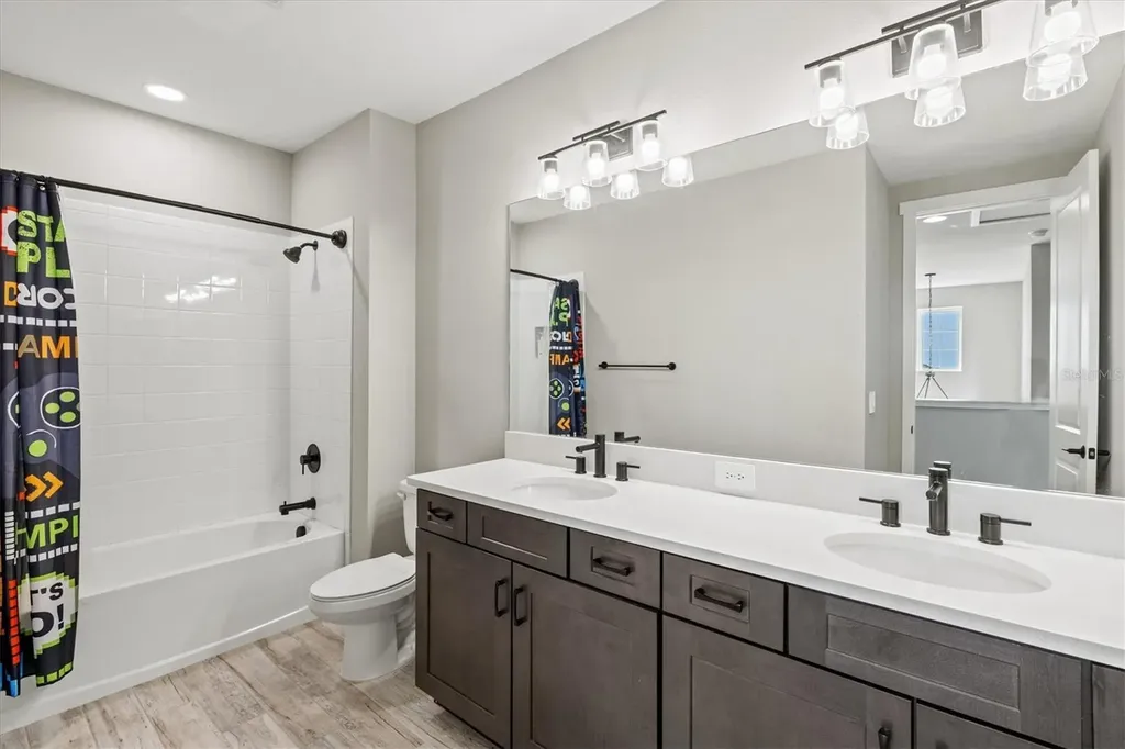 12709 Lateral Root Drive Sarasota FL 34238