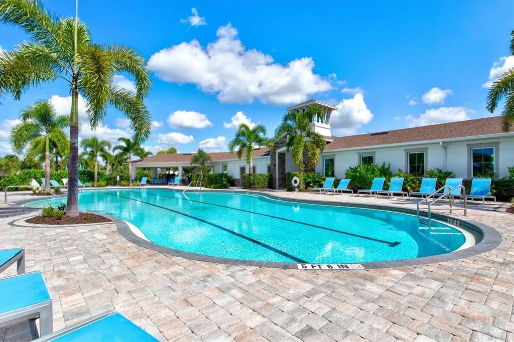 12709 Lateral Root Drive Sarasota FL 34238