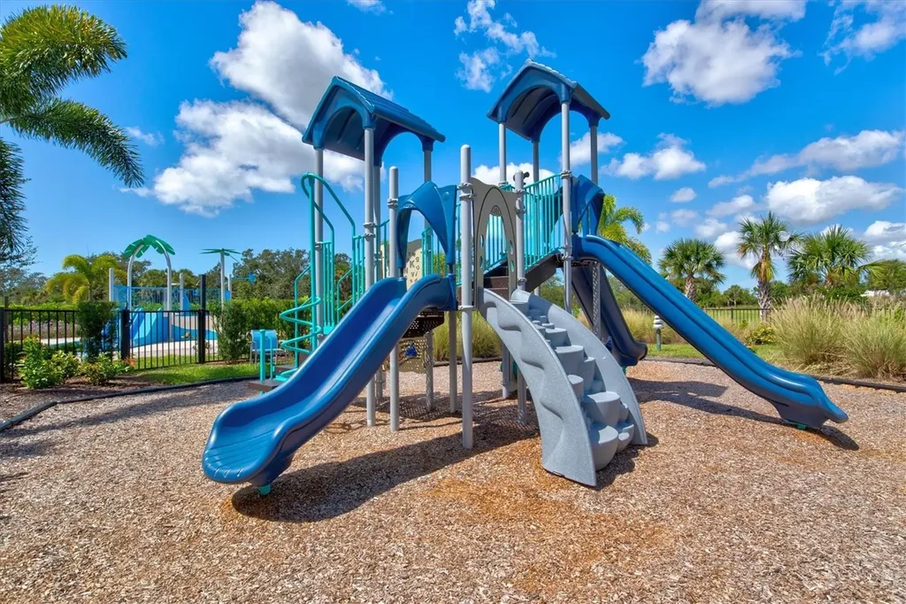 12709 Lateral Root Drive Sarasota FL 34238