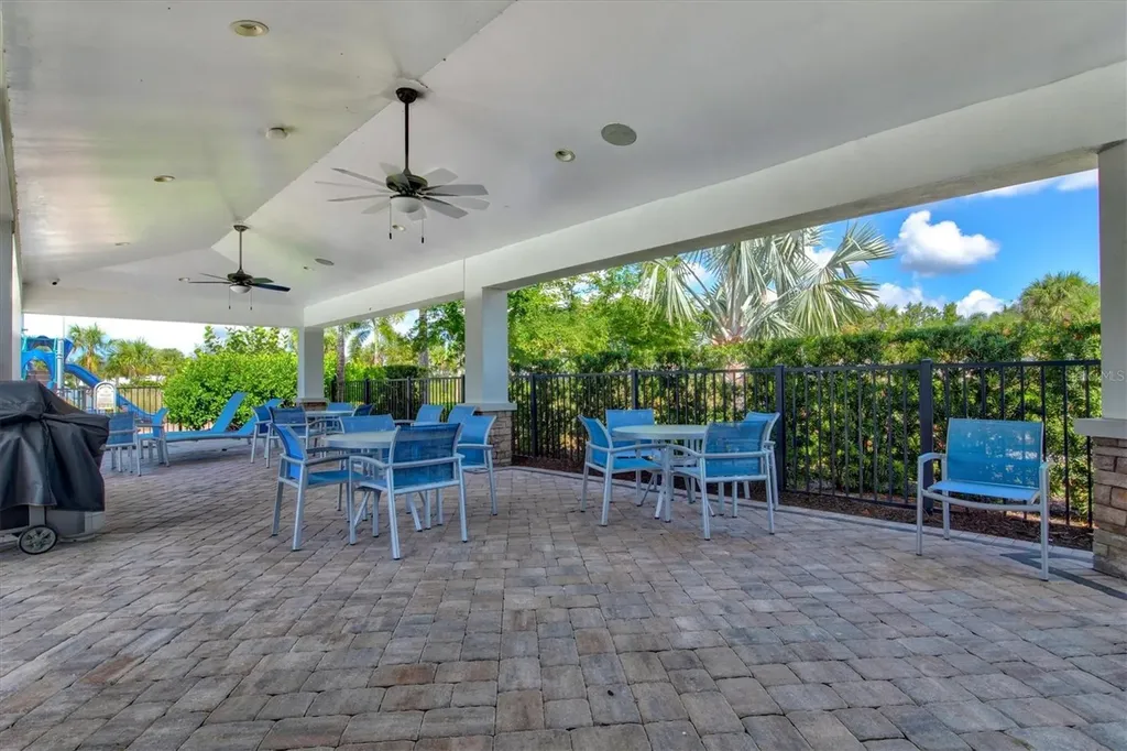 12709 Lateral Root Drive Sarasota FL 34238