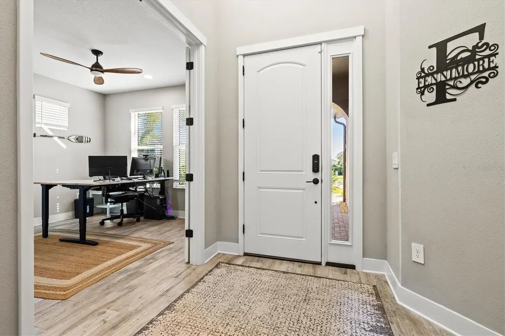 12709 Lateral Root Drive Sarasota FL 34238