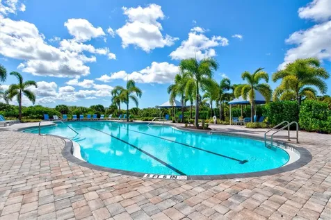 12709 Lateral Root Drive Sarasota FL 34238