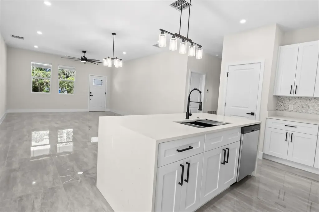 703 Aston-martin Drive Sebring FL 33872