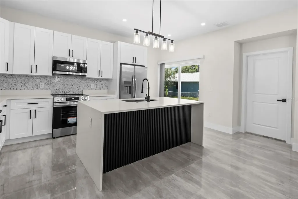 703 Aston-martin Drive Sebring FL 33872