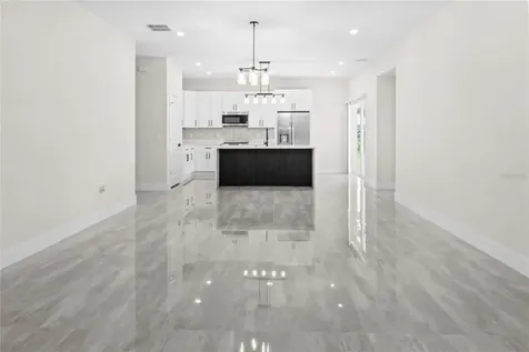 703 Aston-martin Drive Sebring FL 33872