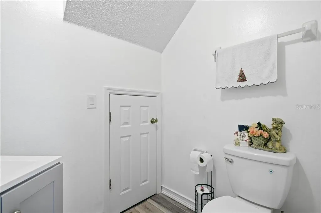 18101 Paradise Point Drive Tampa FL 33647