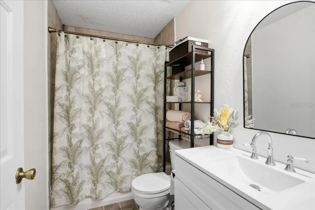 18101 Paradise Point Drive Tampa FL 33647
