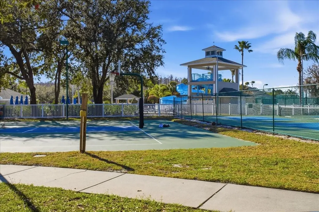 18101 Paradise Point Drive Tampa FL 33647