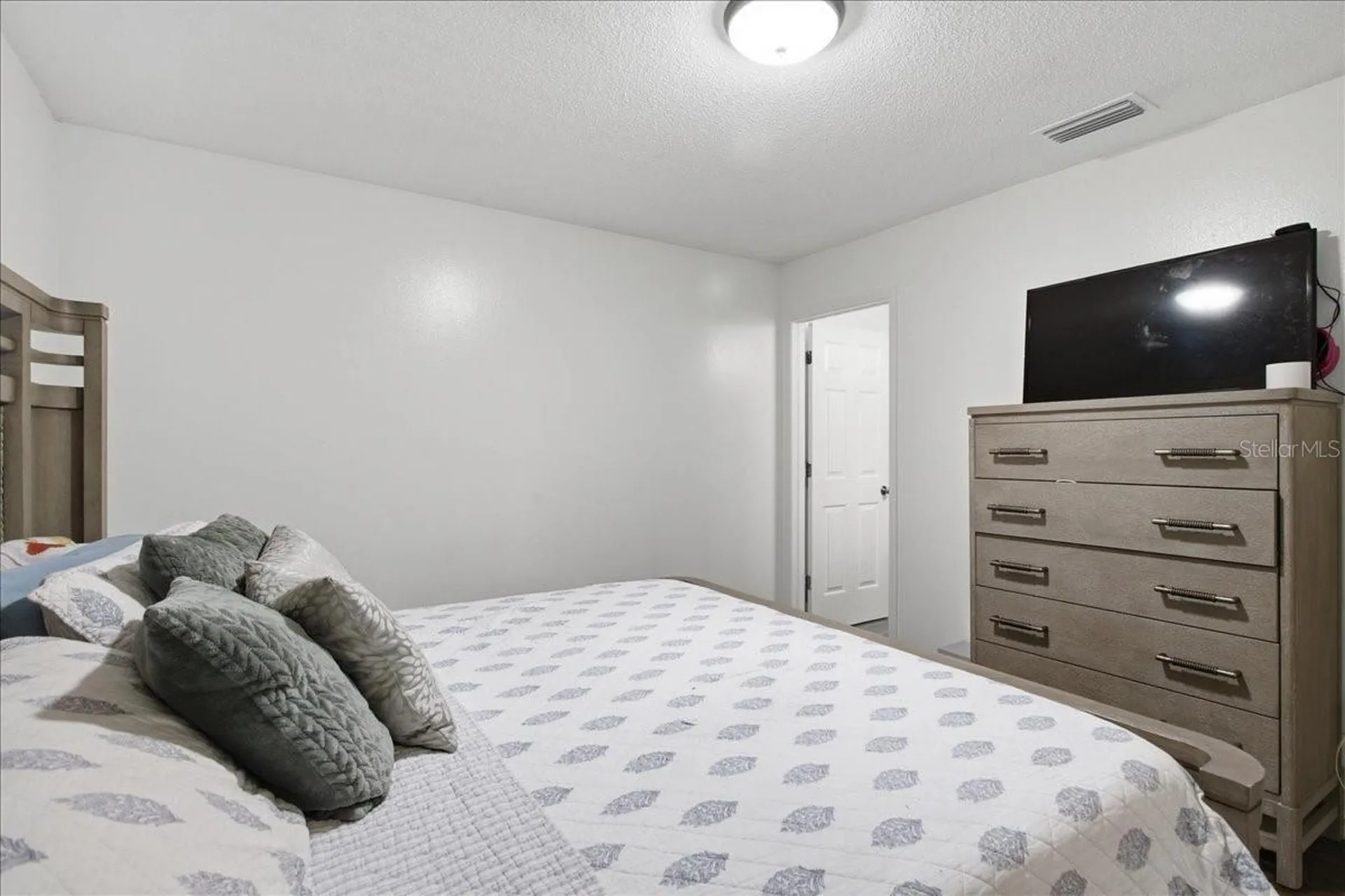 18101 Paradise Point Drive Tampa FL 33647