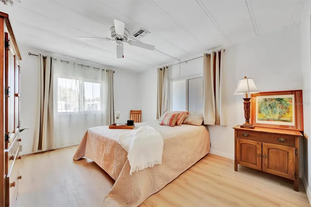 123 S Saint Thomas Circle Apollo Beach FL 33572