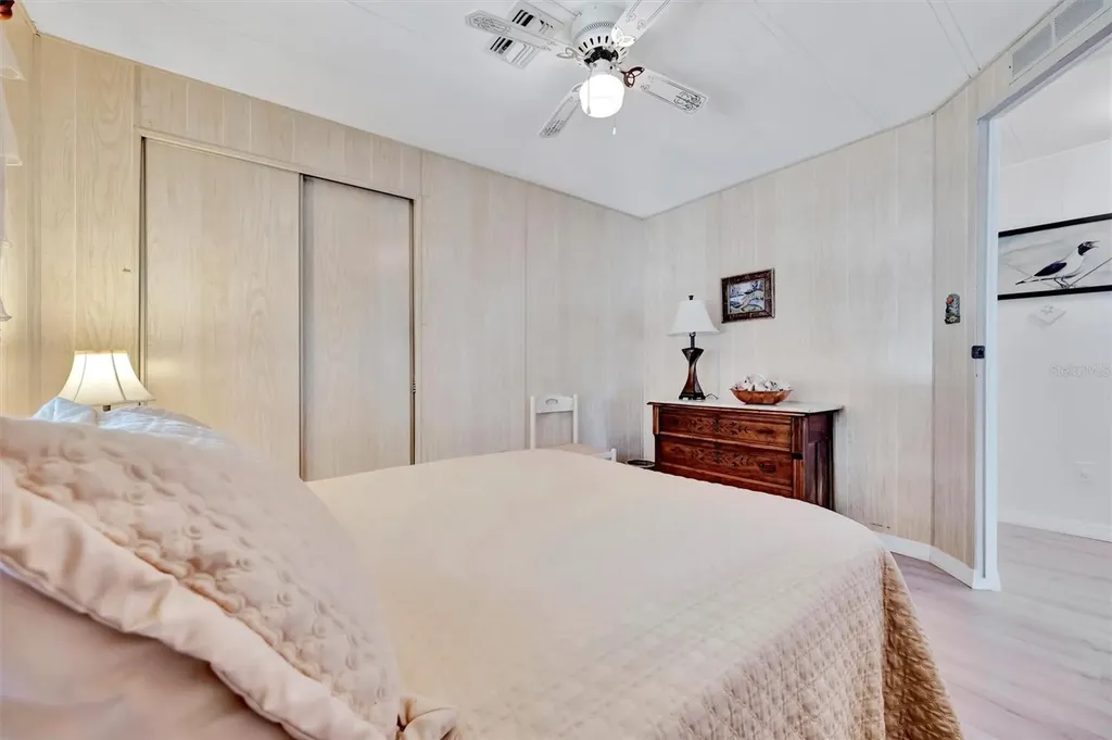 123 S Saint Thomas Circle Apollo Beach FL 33572