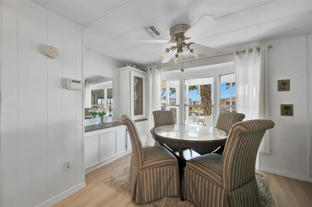 123 S Saint Thomas Circle Apollo Beach FL 33572