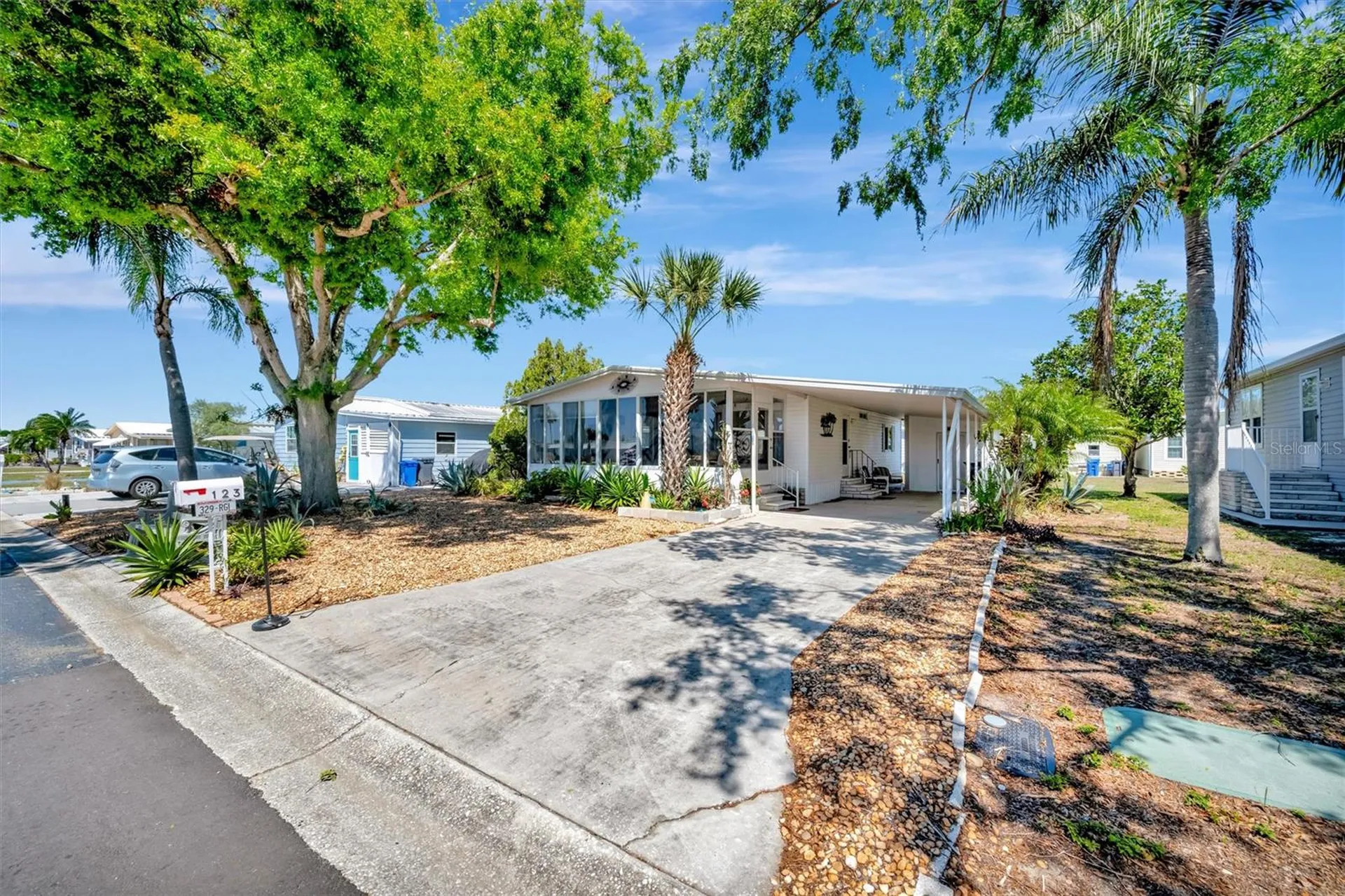 123 S Saint Thomas Circle Apollo Beach FL 33572
