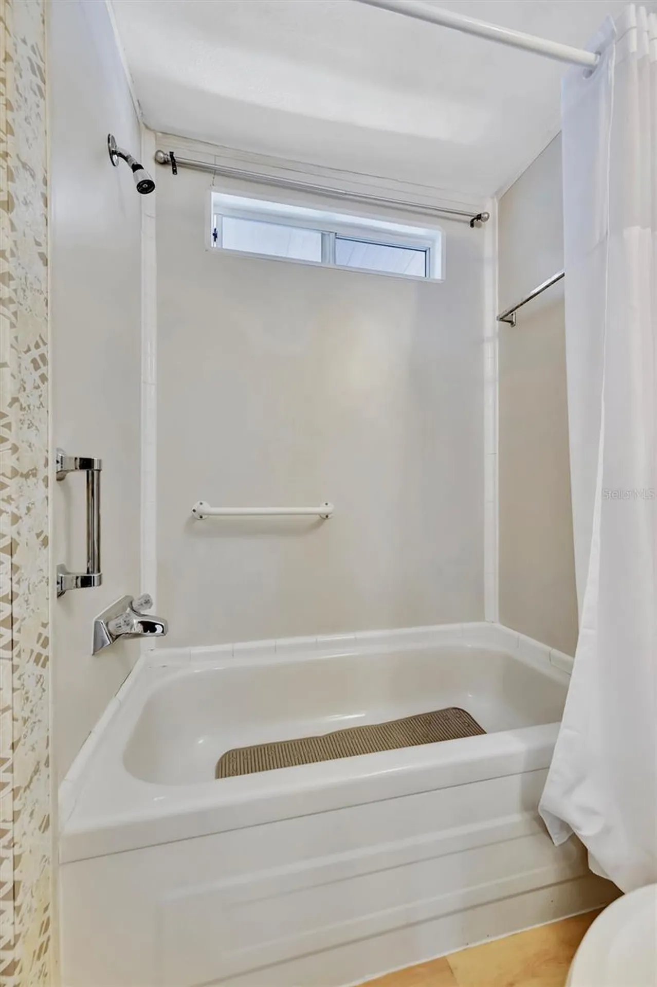 123 S Saint Thomas Circle Apollo Beach FL 33572