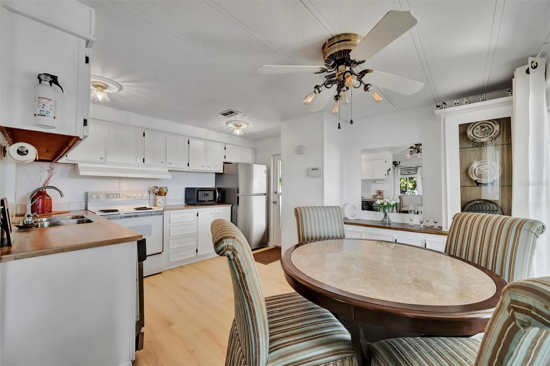 123 S Saint Thomas Circle Apollo Beach FL 33572