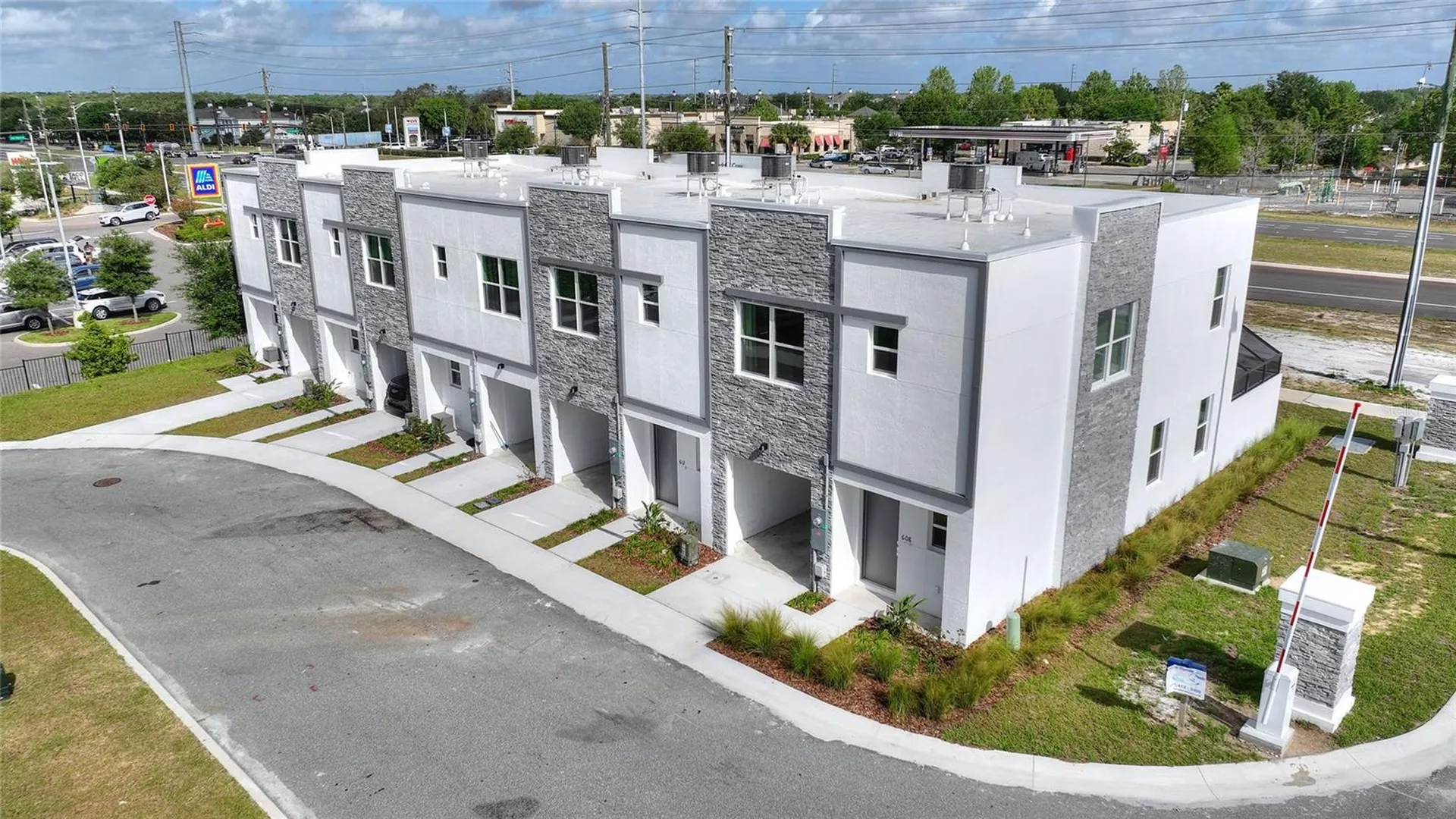 608 Trikomo Drive Davenport FL 33896