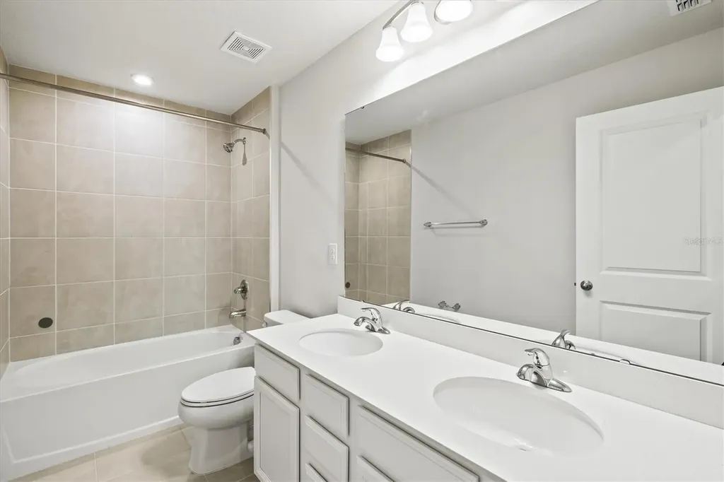 5429 Spanish Moss Cove Bradenton FL 34203