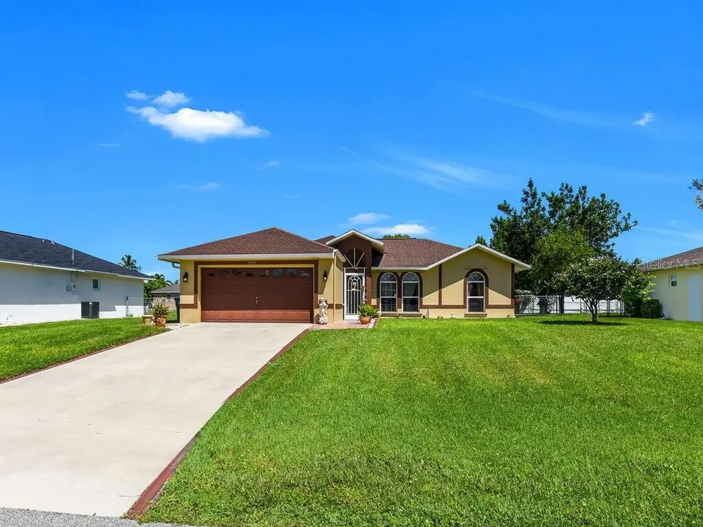 1433 SE 13th Terrace Cape Coral FL 33990