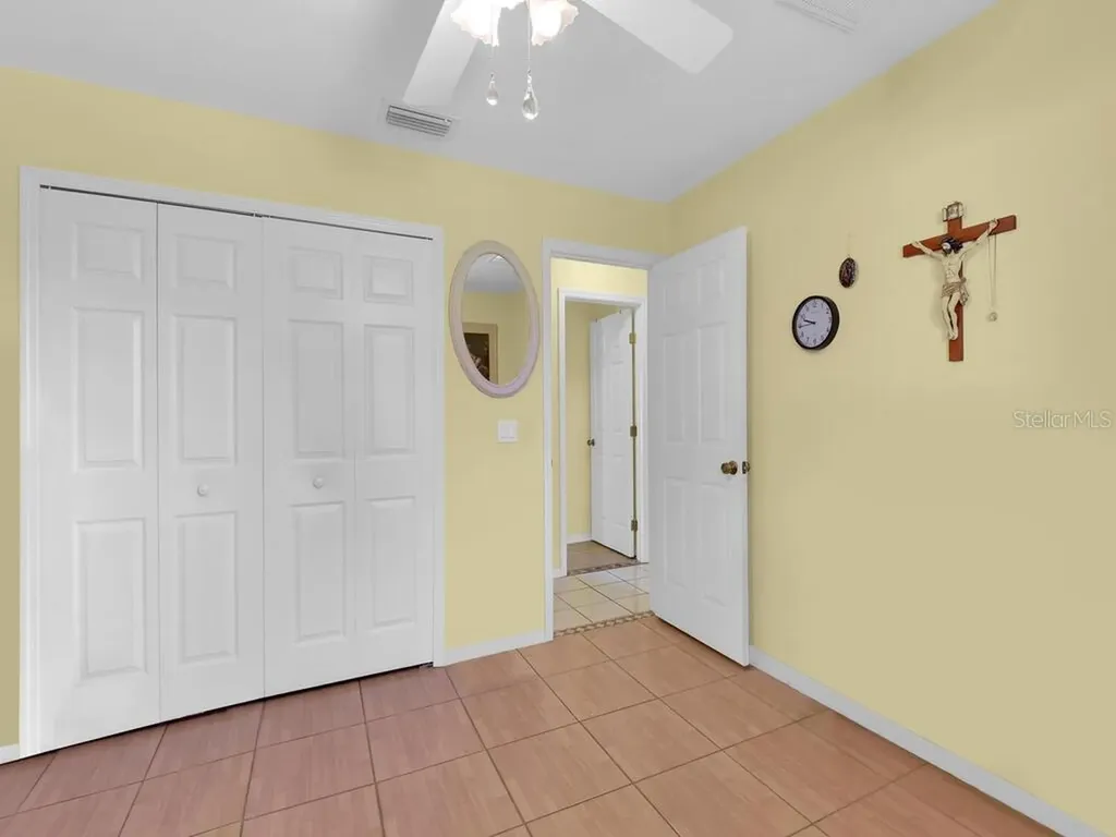 1433 SE 13th Terrace Cape Coral FL 33990