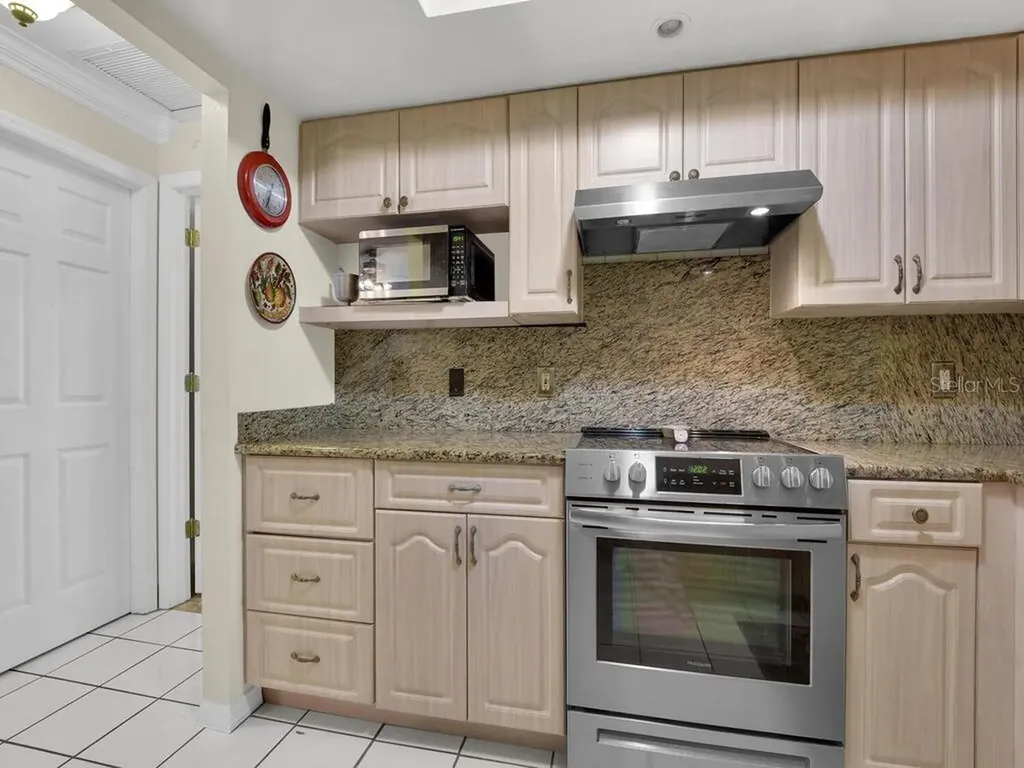 1433 SE 13th Terrace Cape Coral FL 33990