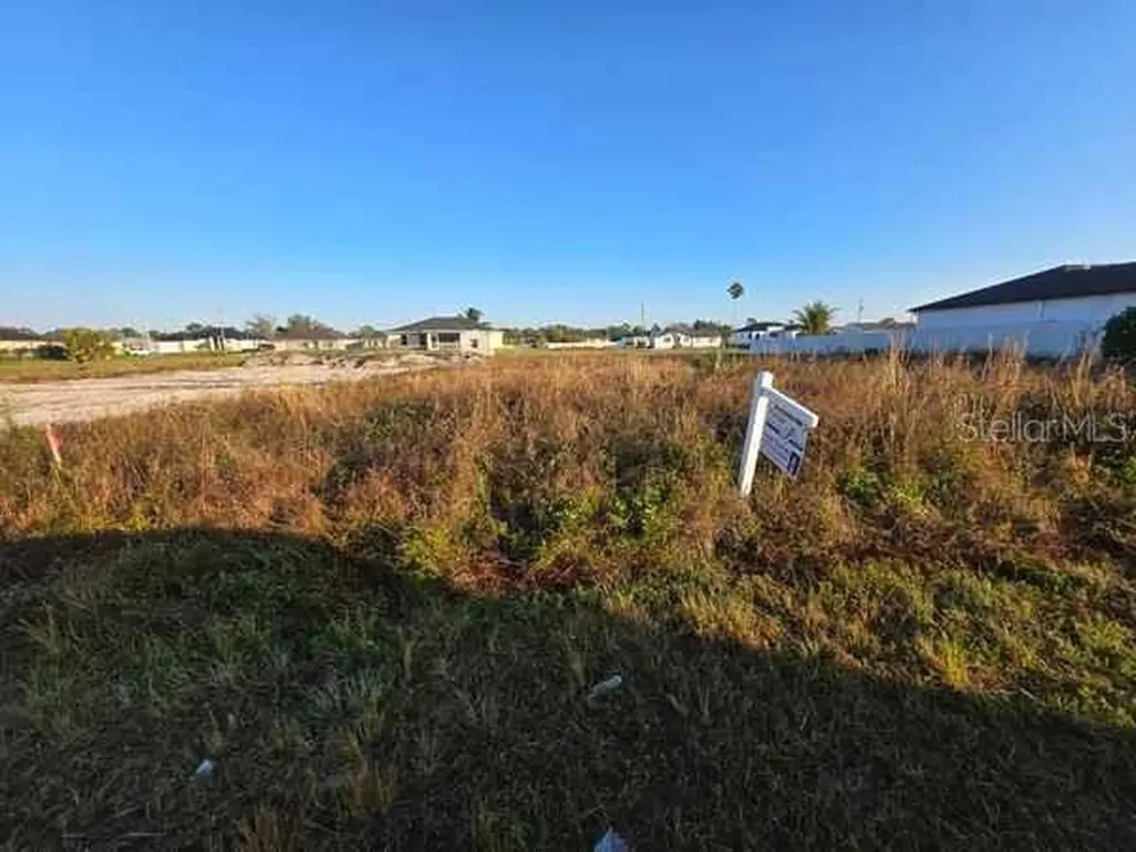 3813 5th Street SW Lehigh Acres FL 33976