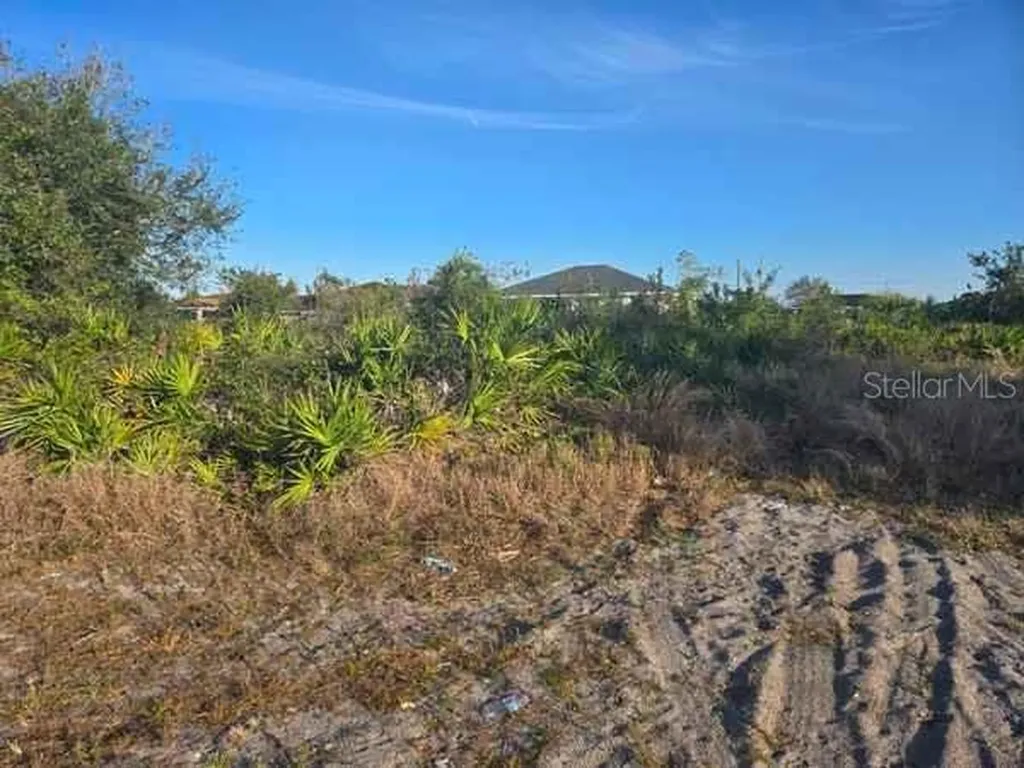 3813 5th Street SW Lehigh Acres FL 33976