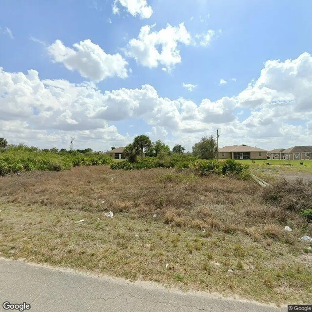 3813 5th Street SW Lehigh Acres FL 33976