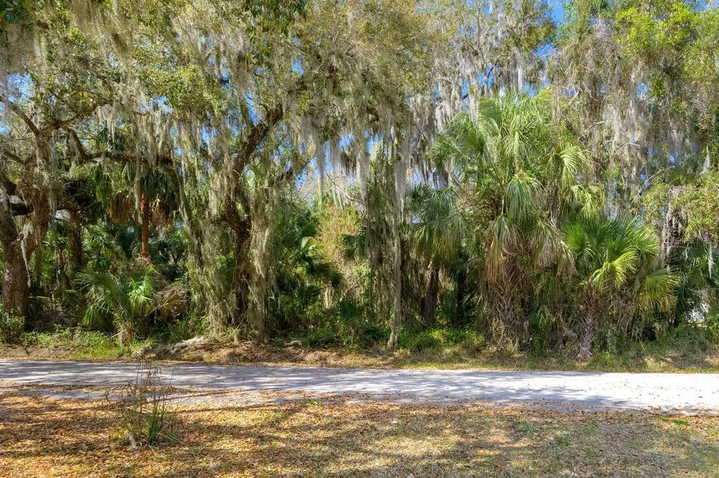 0 W Beach Parkway Lake Wales FL 33898