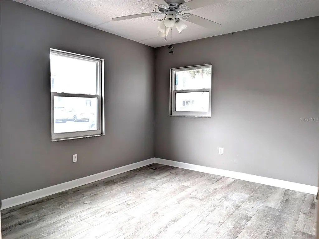6990 Place De La Paix South Pasadena FL 33707