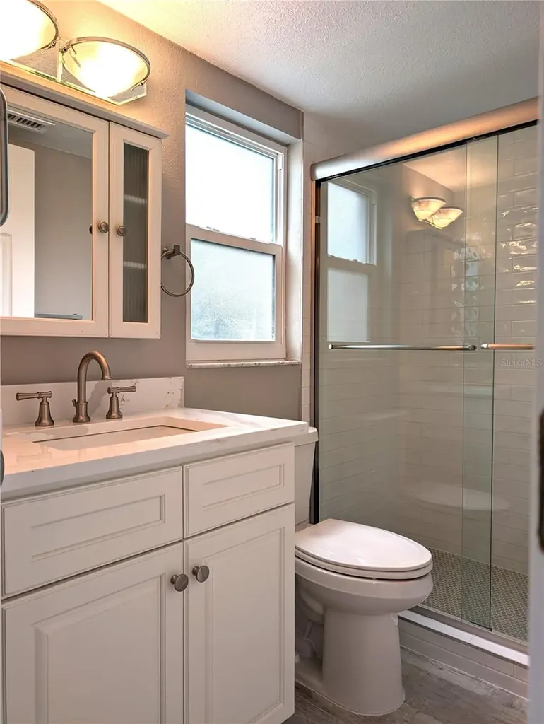 6990 Place De La Paix South Pasadena FL 33707