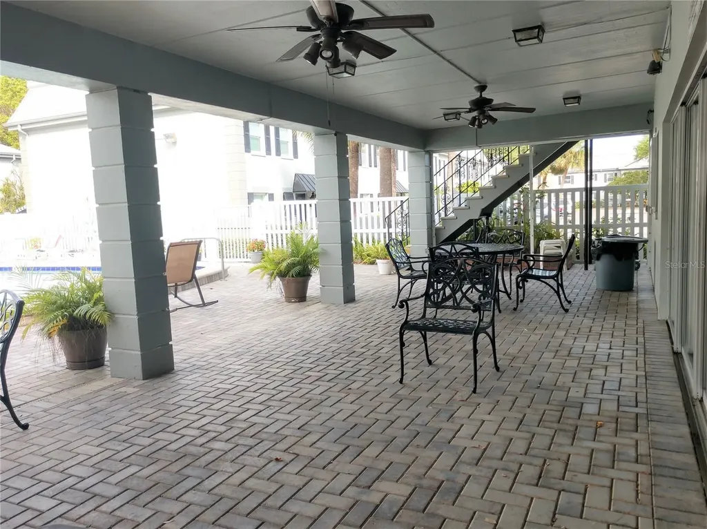 6990 Place De La Paix South Pasadena FL 33707