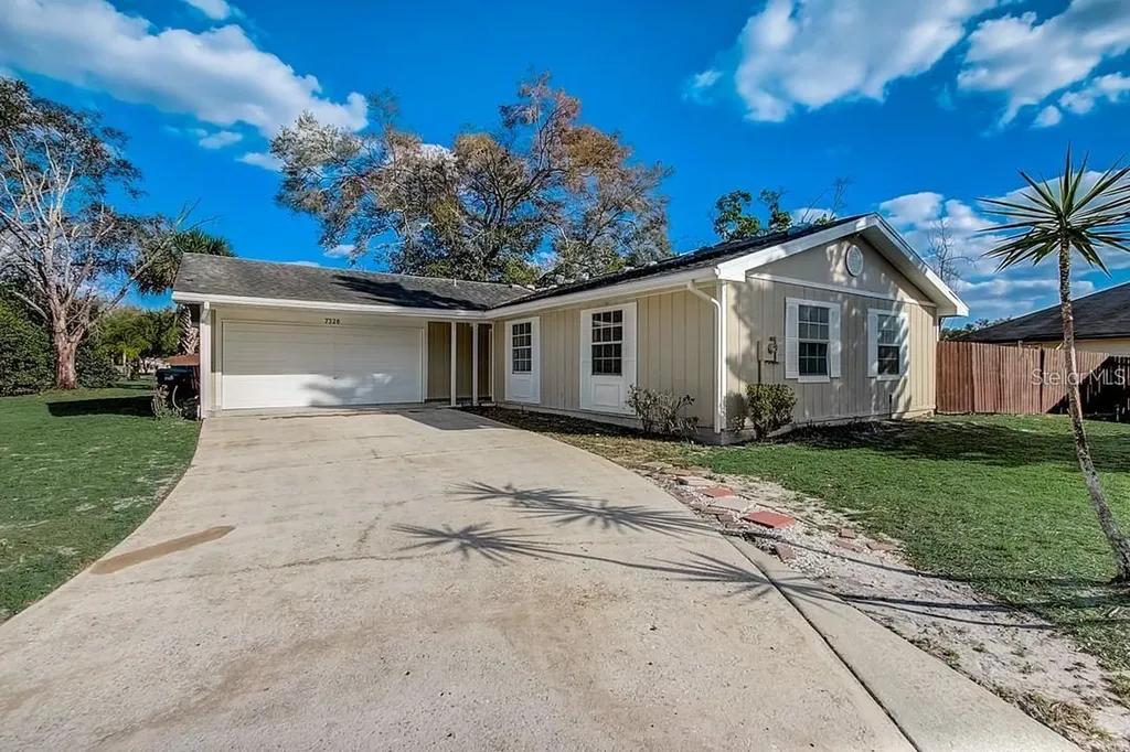 7326 Lake Floy Circle Orlando FL 32819