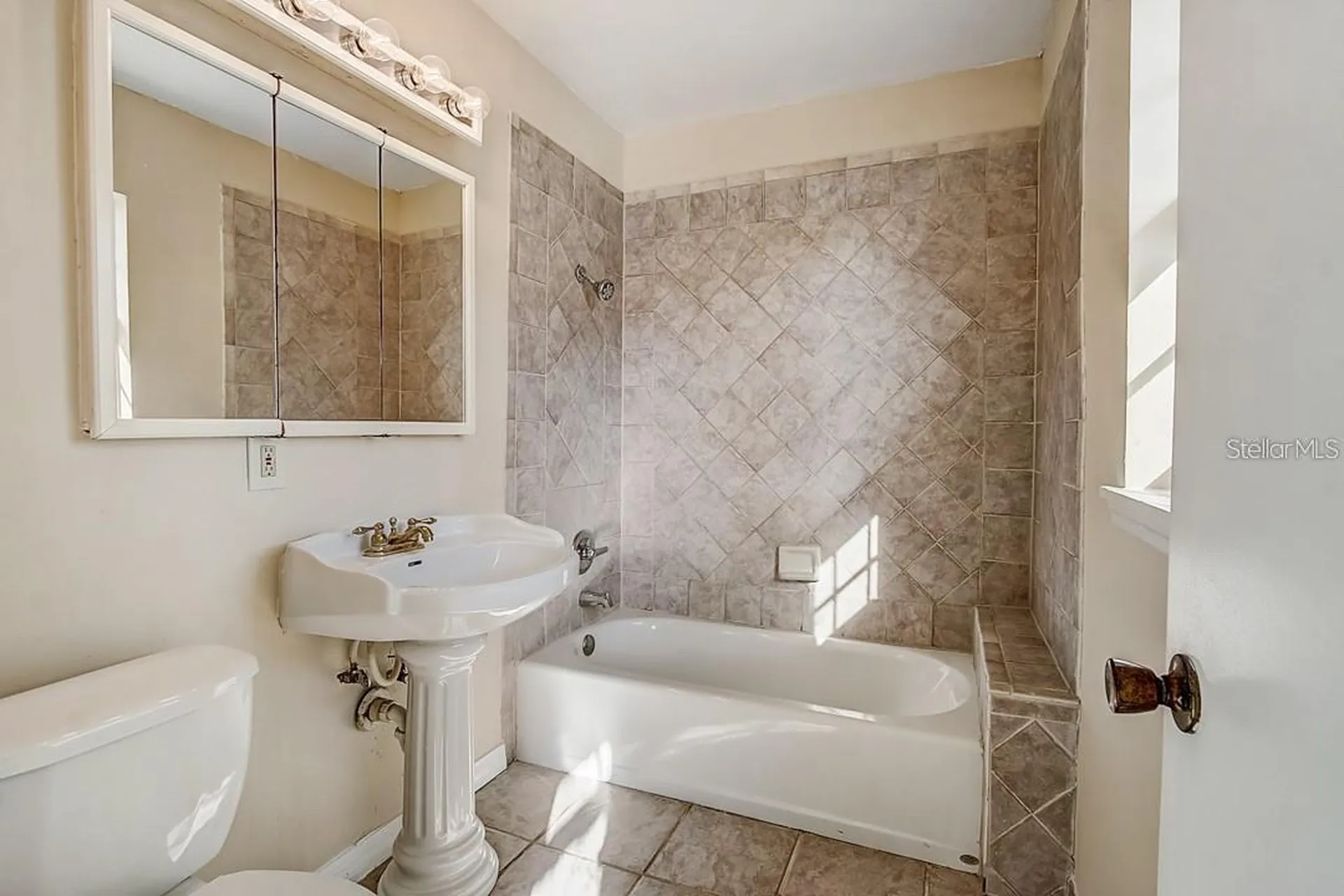7326 Lake Floy Circle Orlando FL 32819