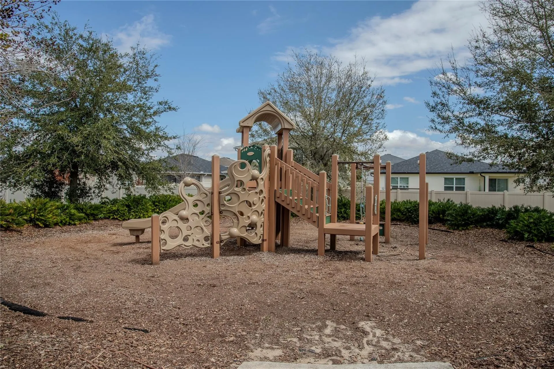 605 SW Sarner Pass Way E Winter Haven FL 33881
