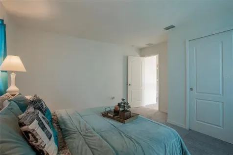 605 SW Sarner Pass Way E Winter Haven FL 33881