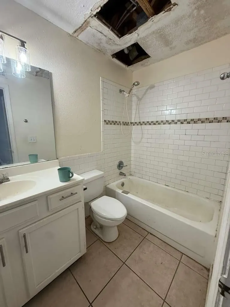6094 Westgate Drive Orlando FL 32835