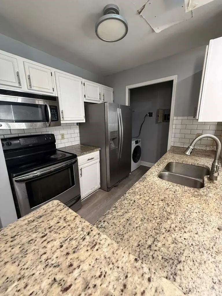 6094 Westgate Drive Orlando FL 32835