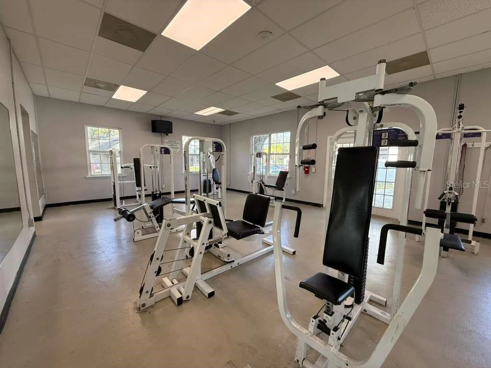 6094 Westgate Drive Orlando FL 32835