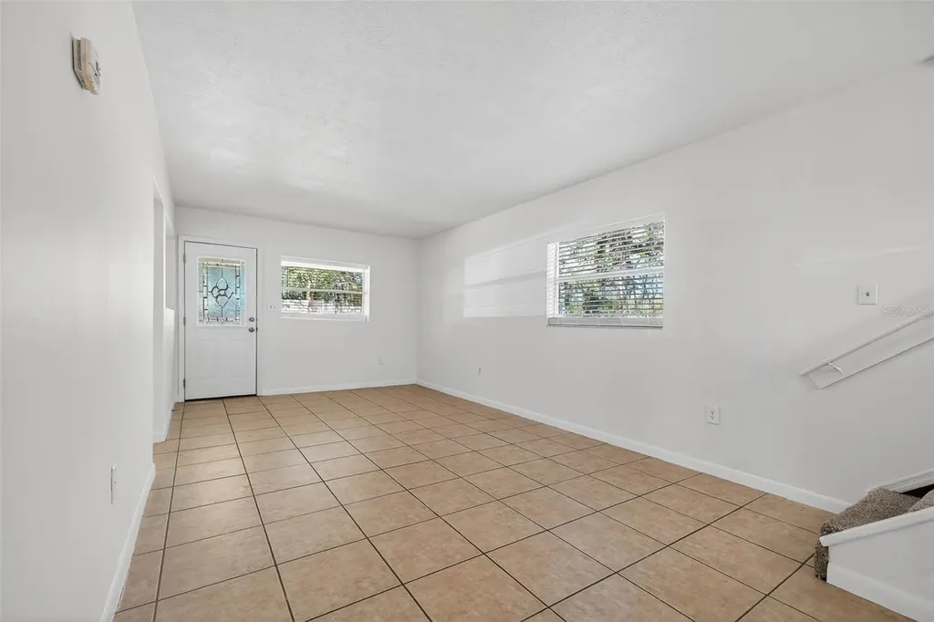 902 Two Houses Lane Seffner FL 33584