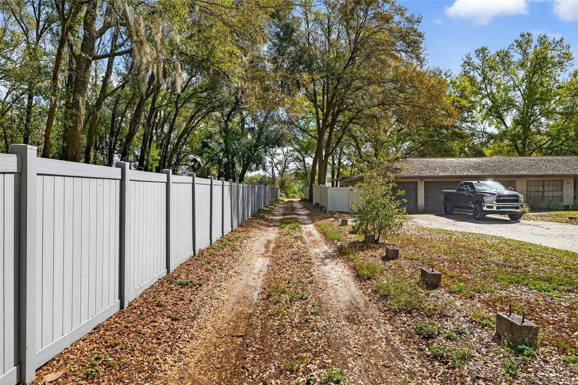 902 Two Houses Lane Seffner FL 33584