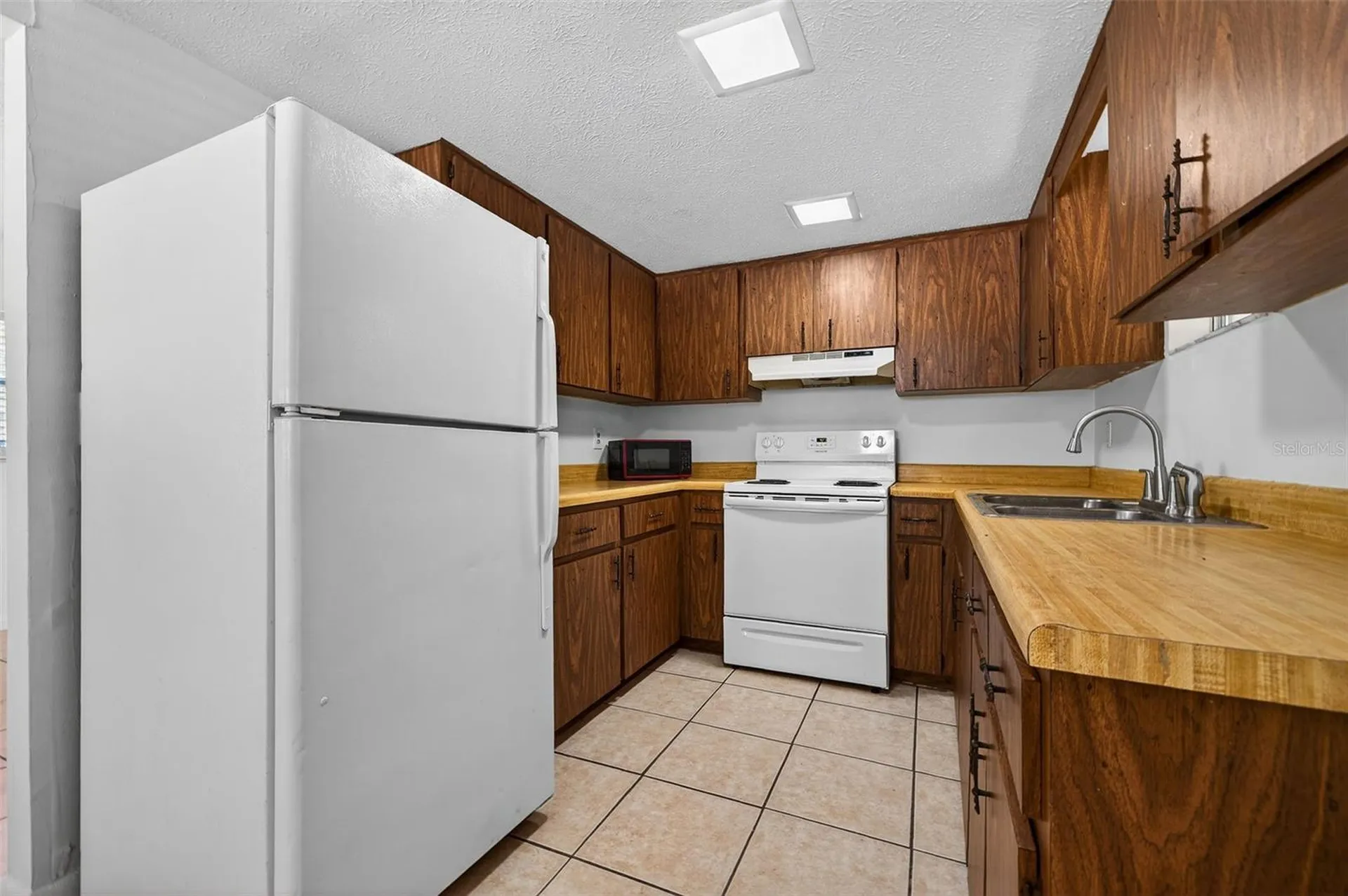 902 Two Houses Lane Seffner FL 33584