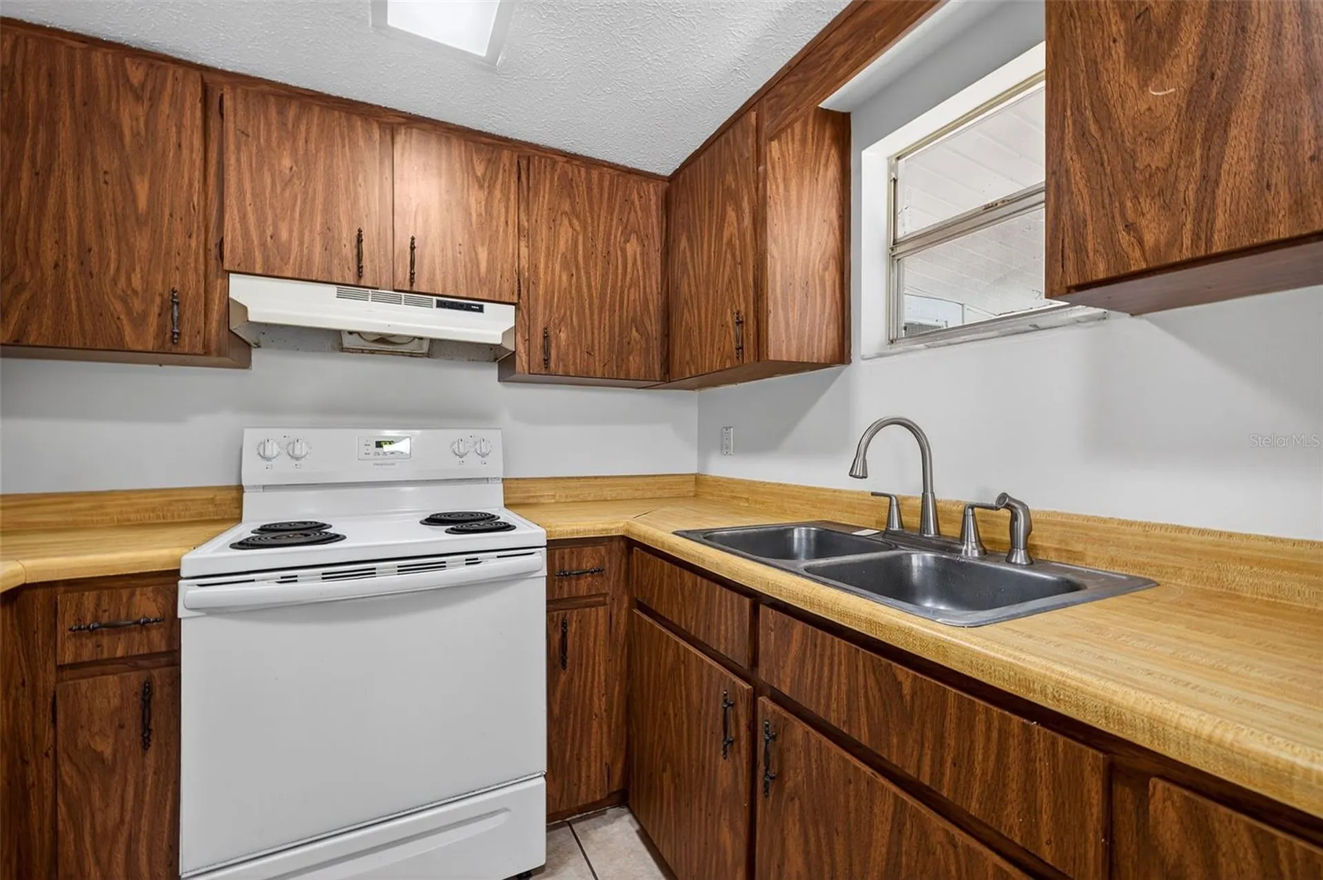 902 Two Houses Lane Seffner FL 33584