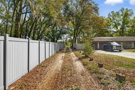 902 Two Houses Lane Seffner FL 33584