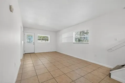 902 Two Houses Lane Seffner FL 33584