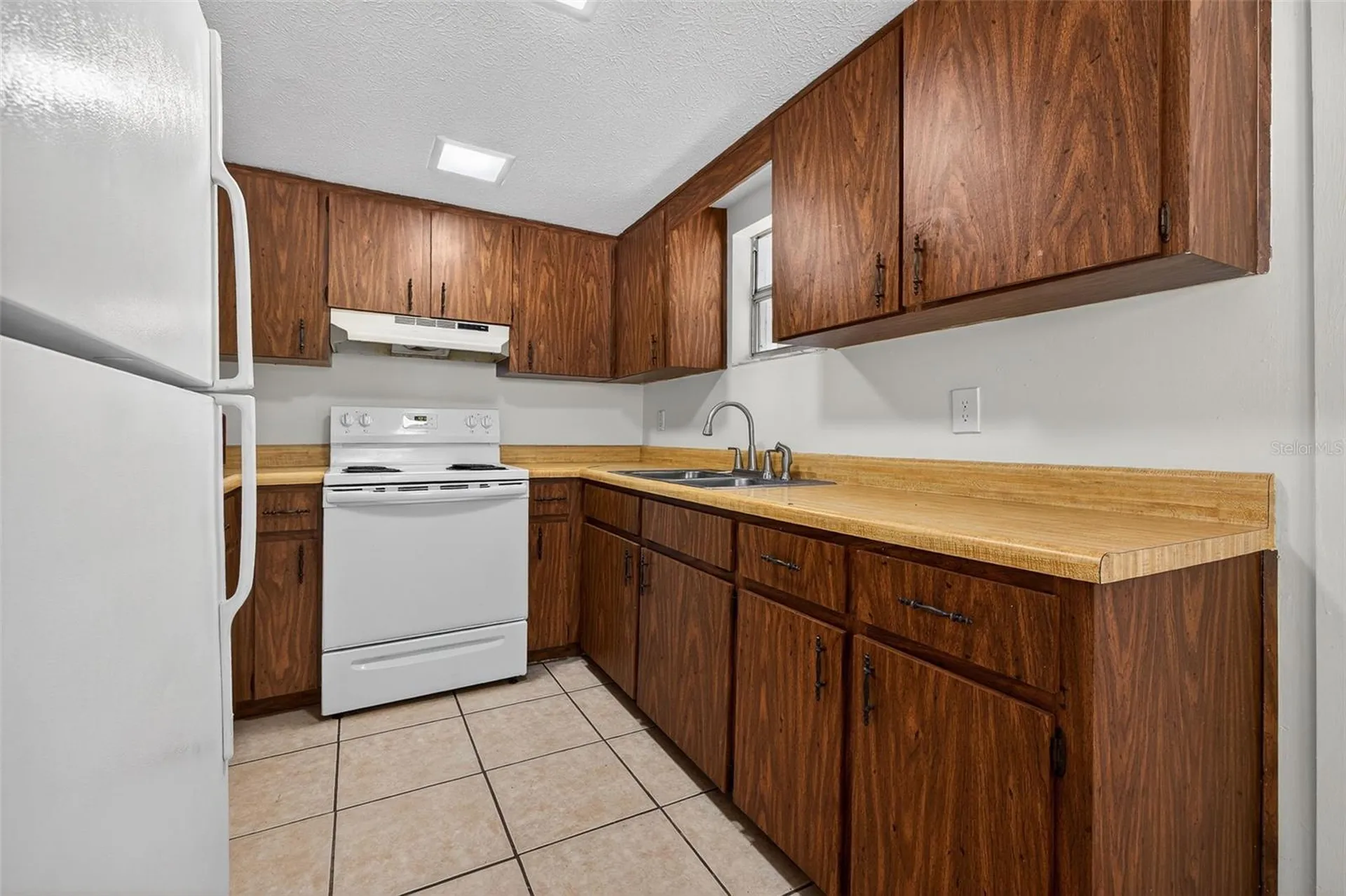 902 Two Houses Lane Seffner FL 33584