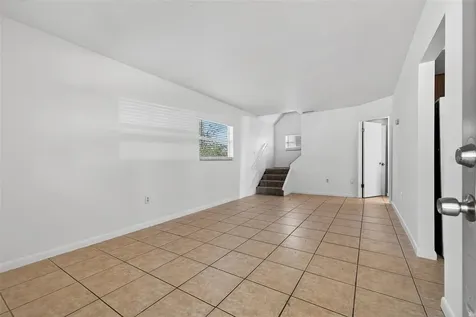 902 Two Houses Lane Seffner FL 33584
