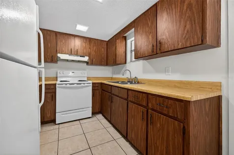 902 Two Houses Lane Seffner FL 33584
